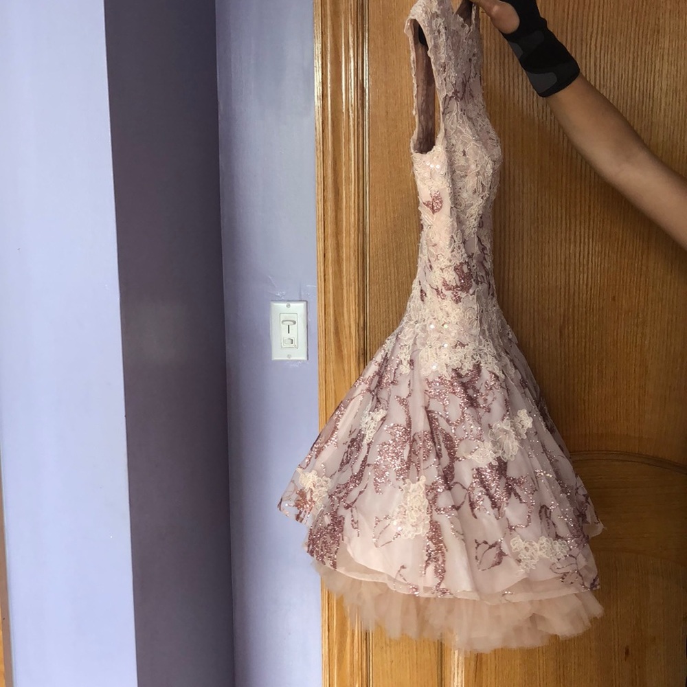 Dress - Picture 3 of 8